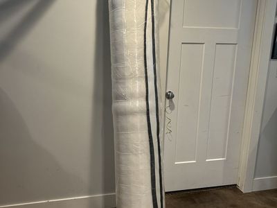 New Famistar King Hybrid Mattress 14 Inch Still Sealed