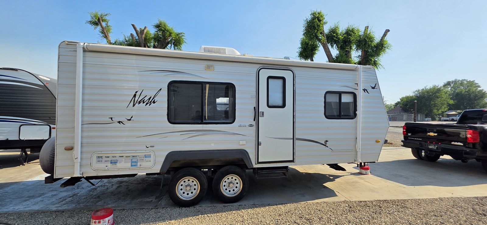 2005 Nash 22H Travel Trailer – Super Clean – Sleeps 6 – Ready to Camp