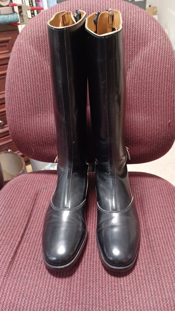 RIDING BOOTS