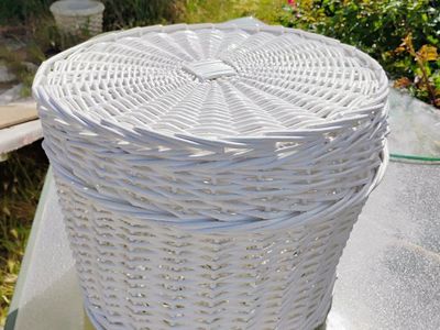 White wicker storage basket with lid