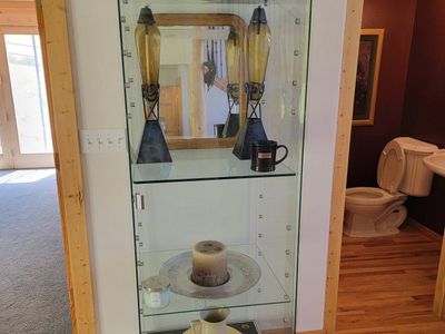Modern Glass Display Cabinet with Adjustable Shelves - Excellent Condition Showcase