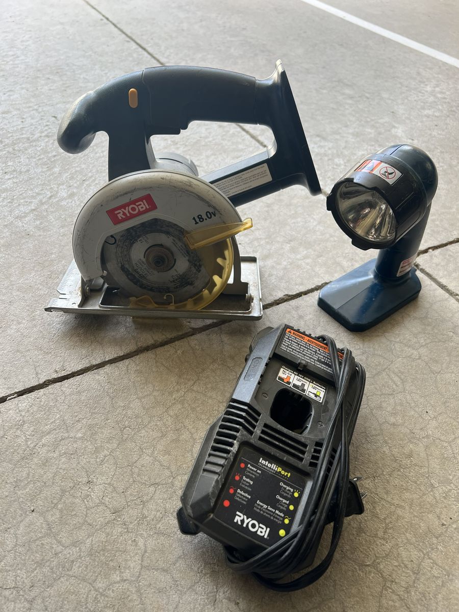 Ryobi 18V Tool Bundle Circular Saw Work Light Charger No Battery