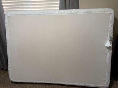 Full Mattress Size Excelent Condition