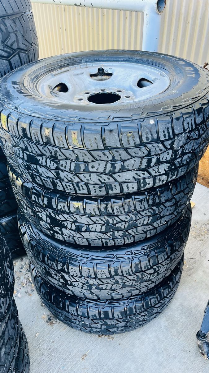 Adventurer A/T 120/116R
