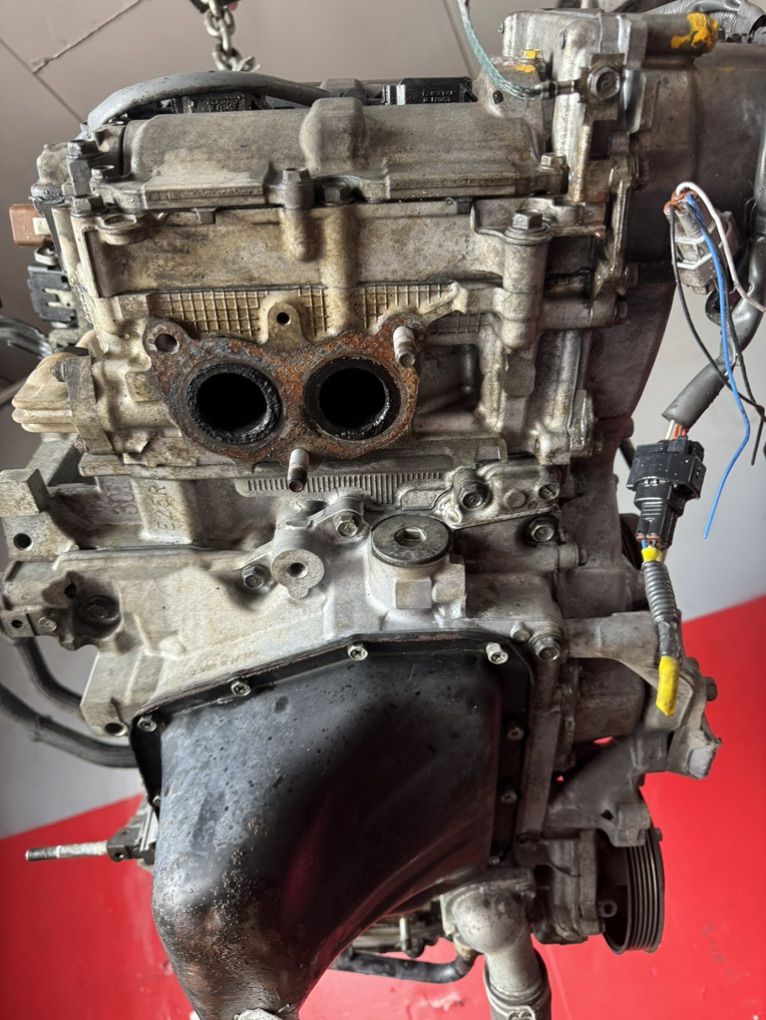 Main image 6