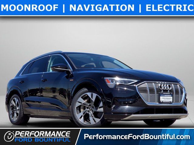 2022 Audi e-tron SUV quattro Premium