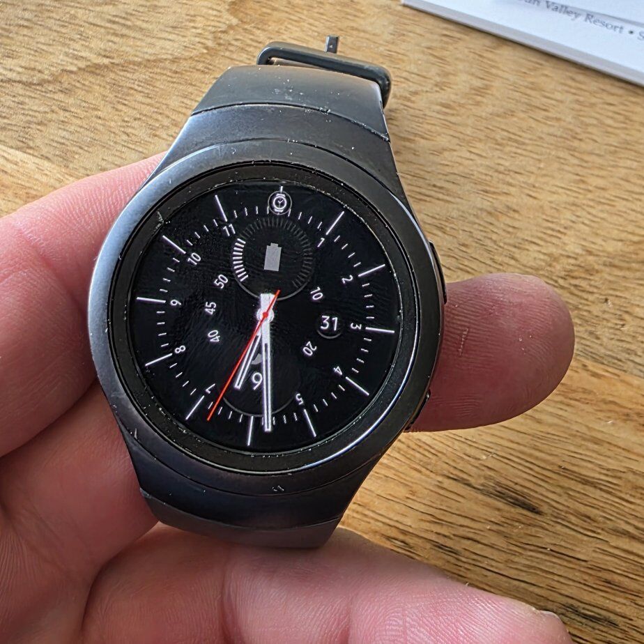 Samsung Galaxy Gear s2 digital watch