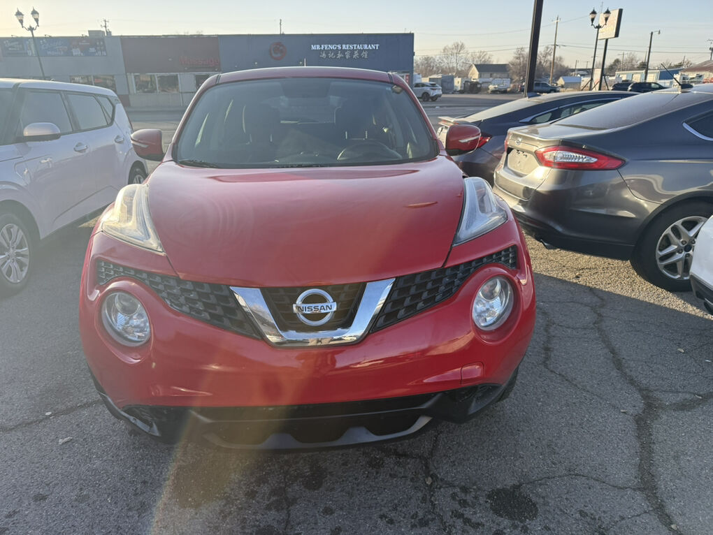 2016 NISSAN JUKE SV