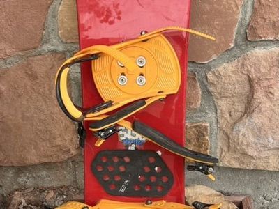 5150 Snowboard 128 CM And Bindings