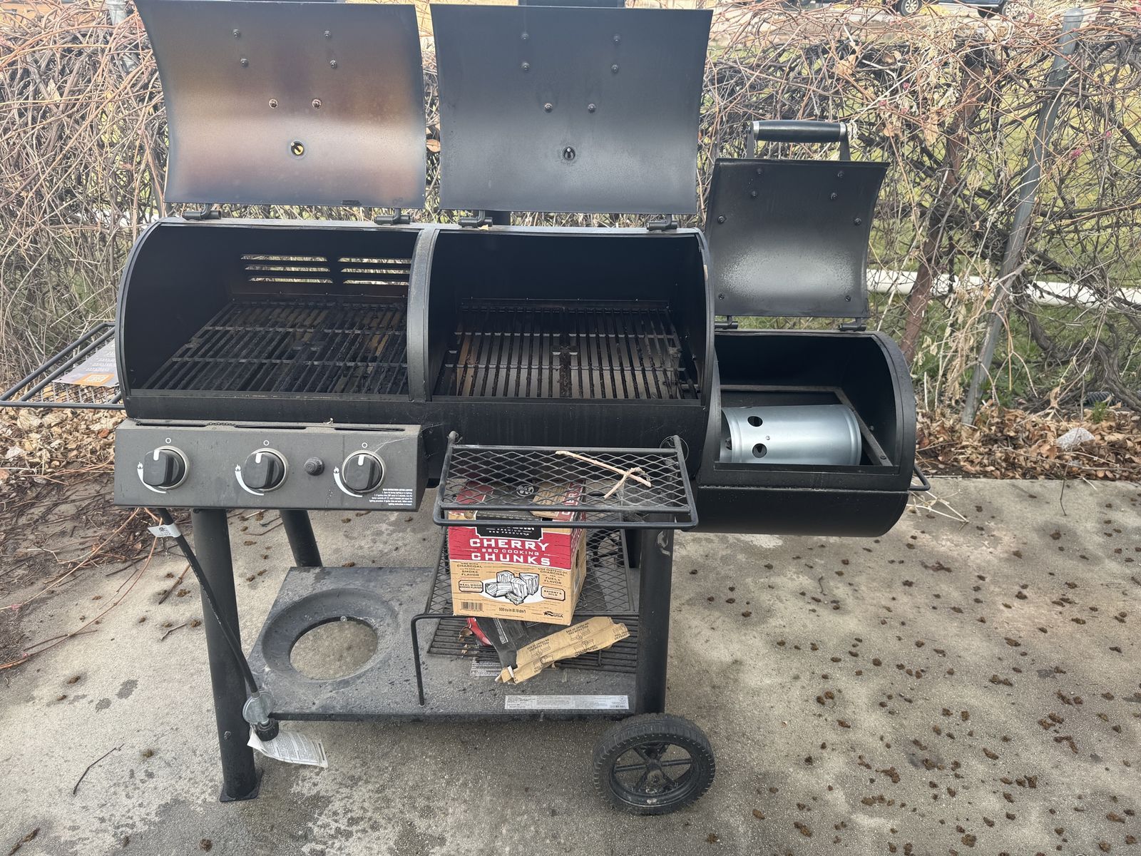 Oklahoma Joe Canyon Combo Grill & offset smoker