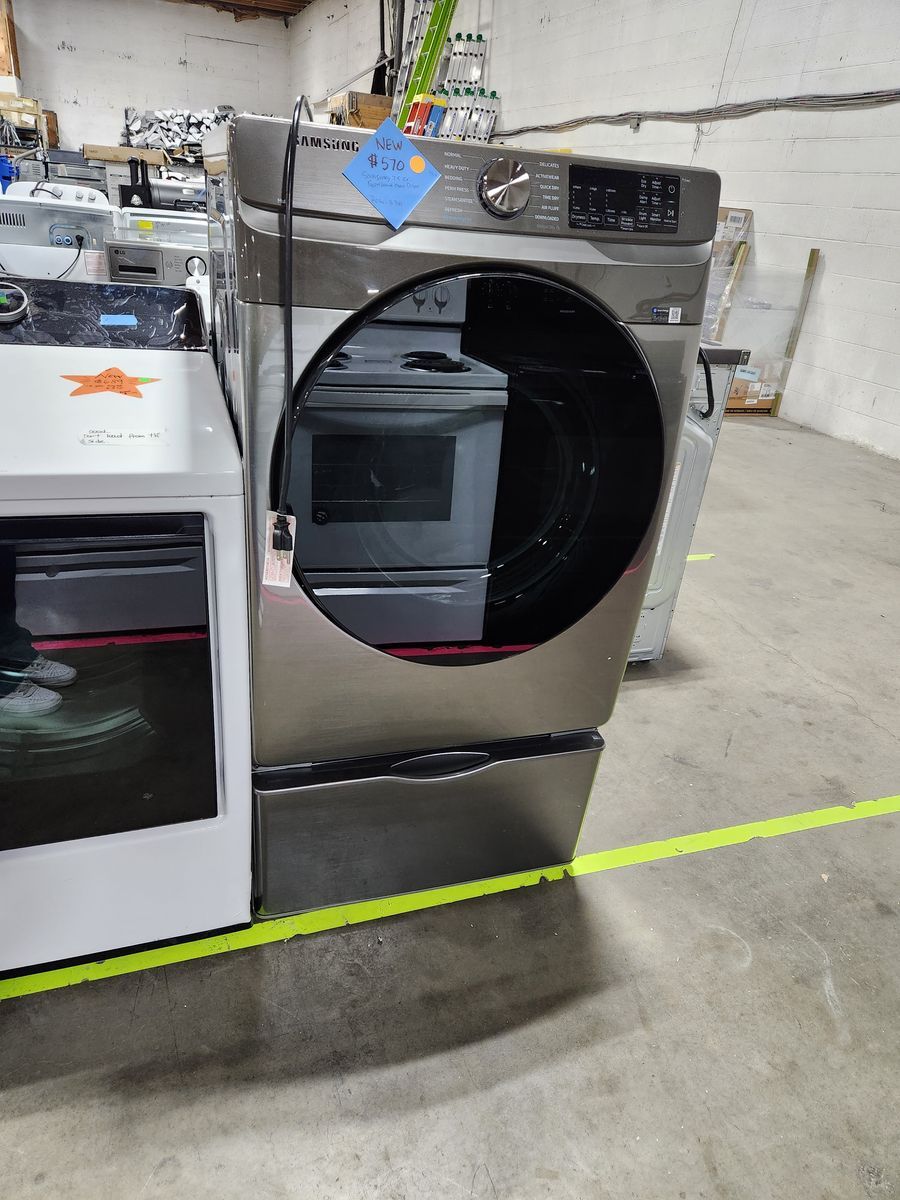 BRAND NEW! SAMSUNG FRONTLOAD GAS DRYER W-PEDESTAL