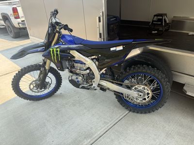 Yamaha YZ450F Monster Energy Edition 12 hours