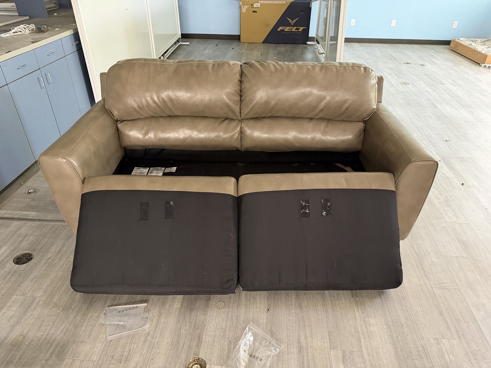 Main image 4