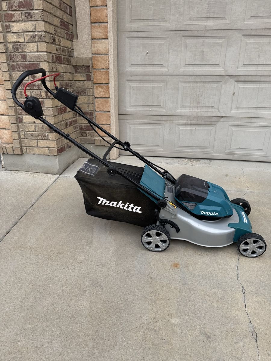 Makita 36V Lawnmower
