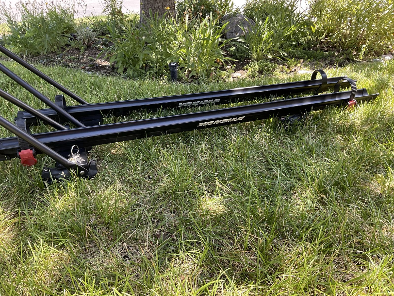 Yakima Raptor Aero roof mount