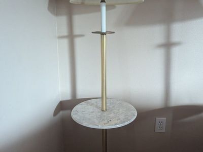 floor lamp