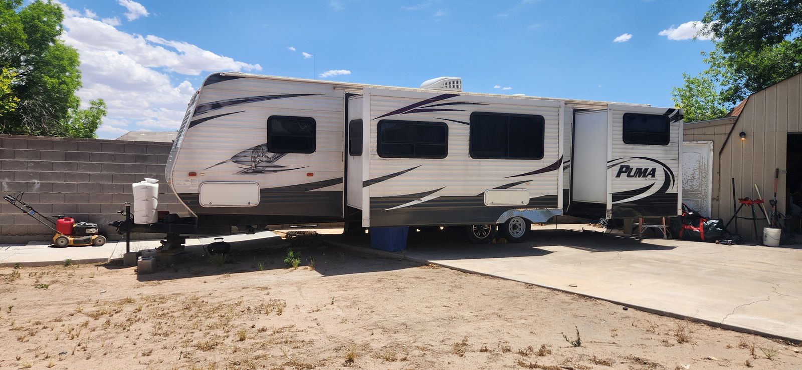 32' bumper pull PUMA travel trailer