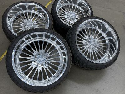 NEW 26x14 jtx forged “scathe”/ 35x13.50r26 amp m/t tires