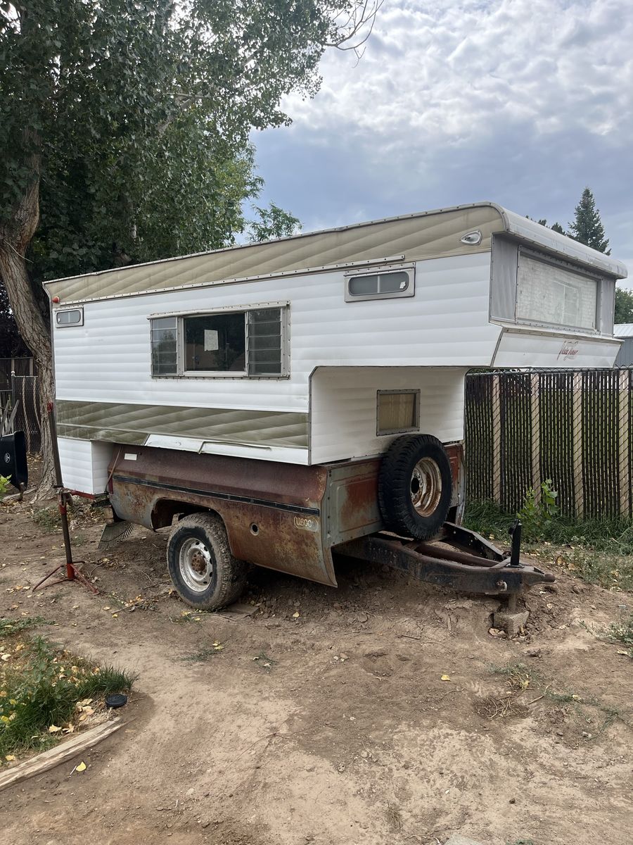 Camper/ trailer 