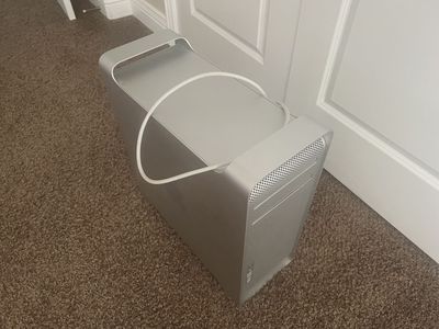 Apple Mac Pro 2006 Computer - 2.1 A1186