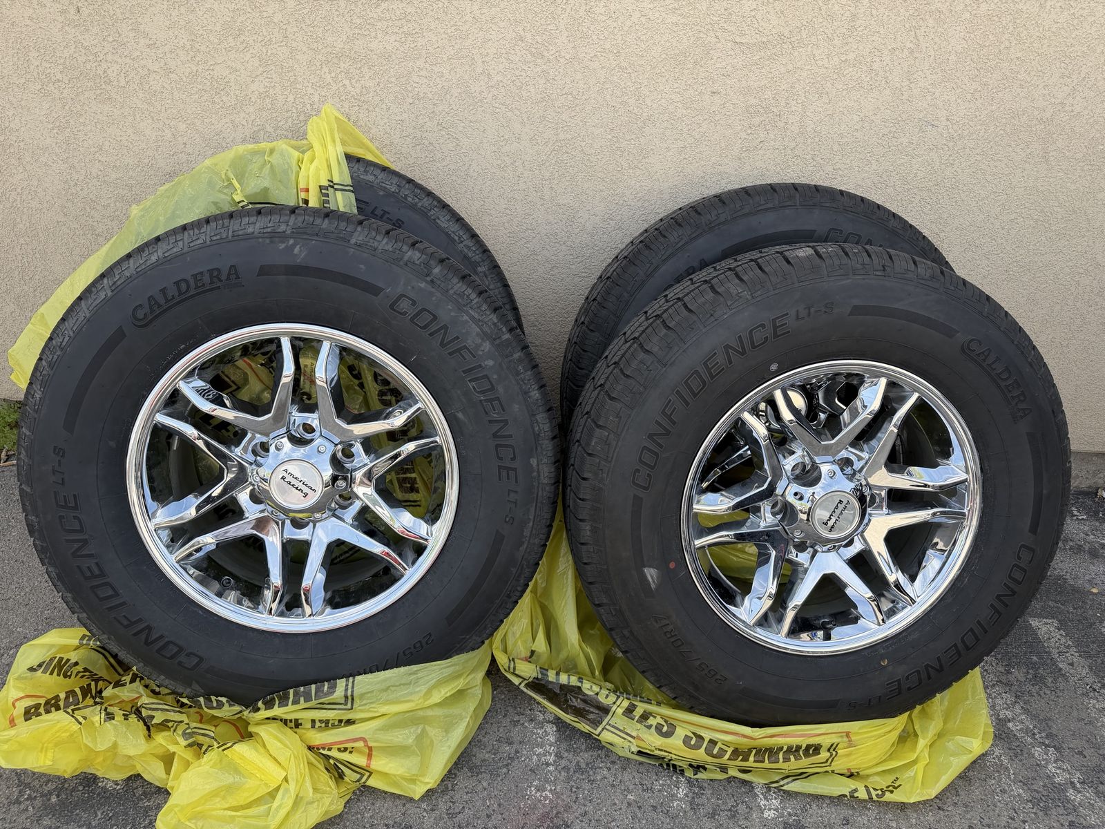 Confidance Caldera MS Tires
