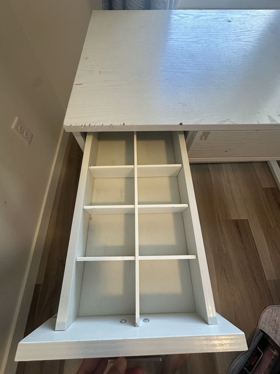 Main image 3