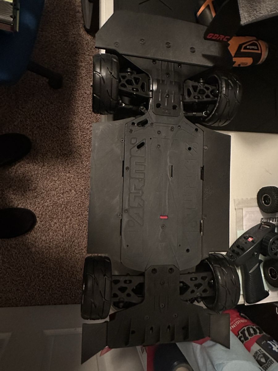 Main image 3