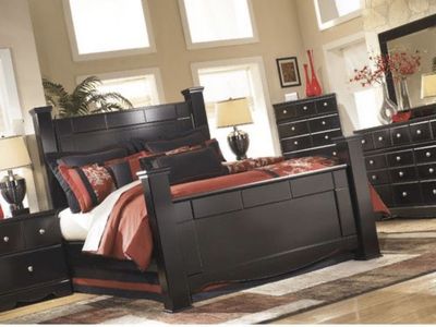 7 piece Queen Bedroom set