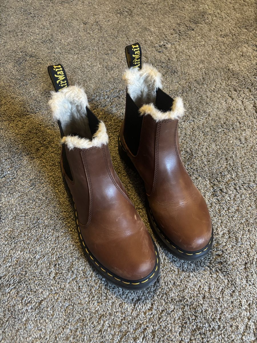 Dr Martens Chelsea Boots - Women’s size 9