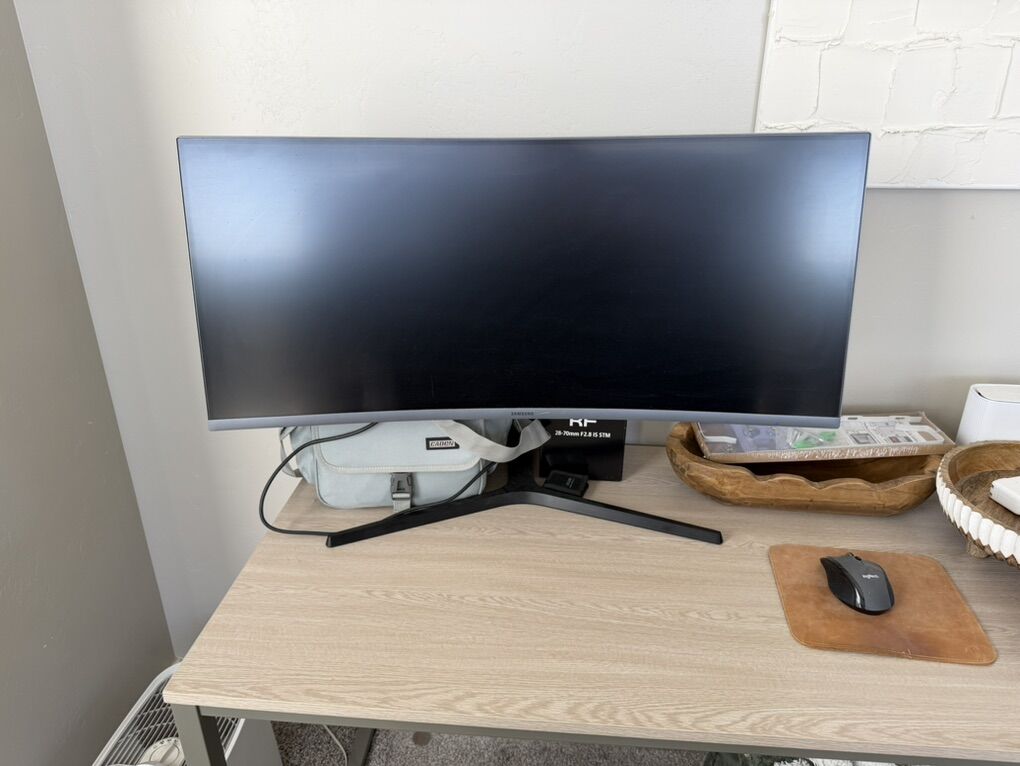 SAMSUNG 34 INCH CURVED ULTRAWIDE MONITOR