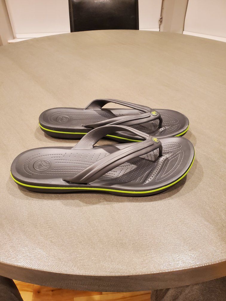 Crocs flip flops men's size 13