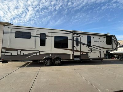 2016 Montana Series (M-3790 RD-42’)