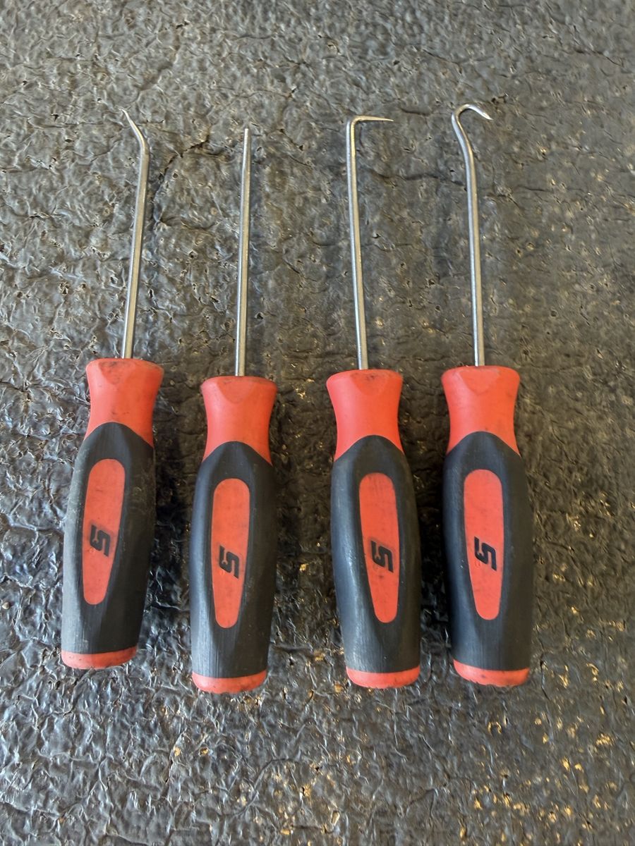 Snap-on mini pick