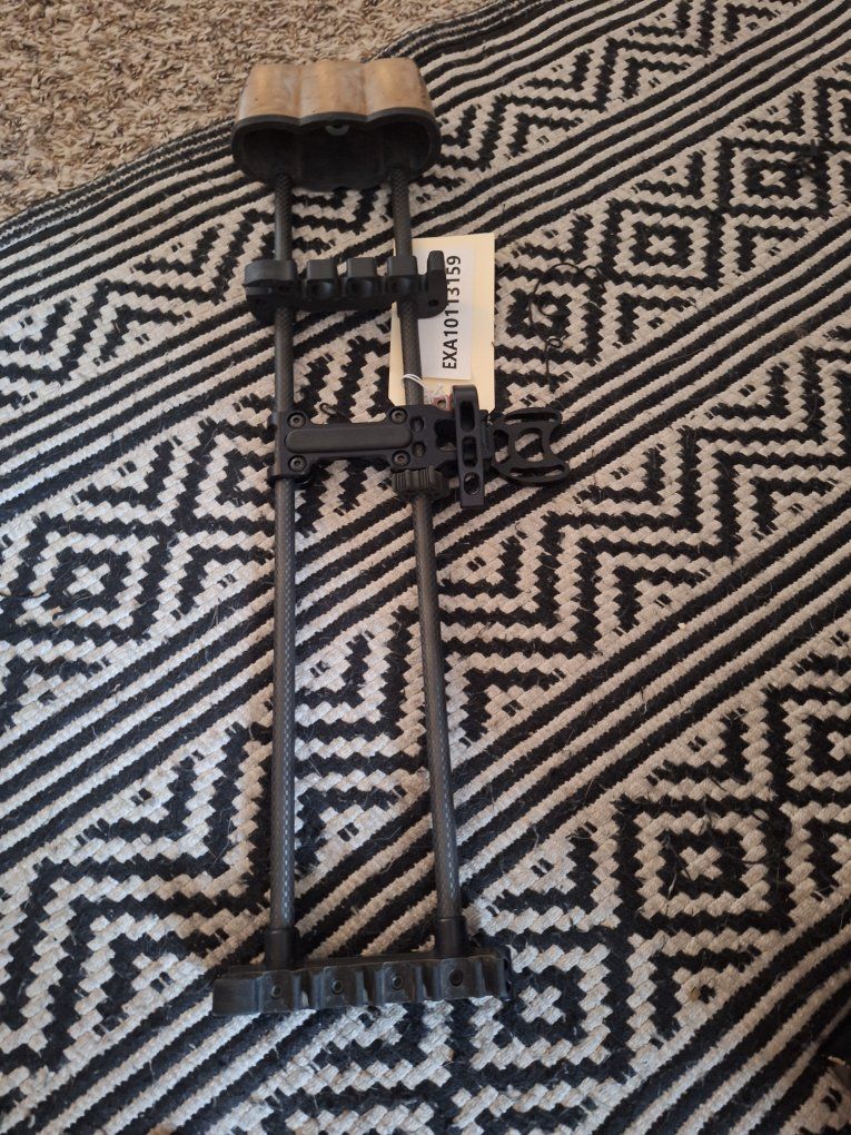 TightSpot Quiver - Carbon Rod Arrow Quiver
