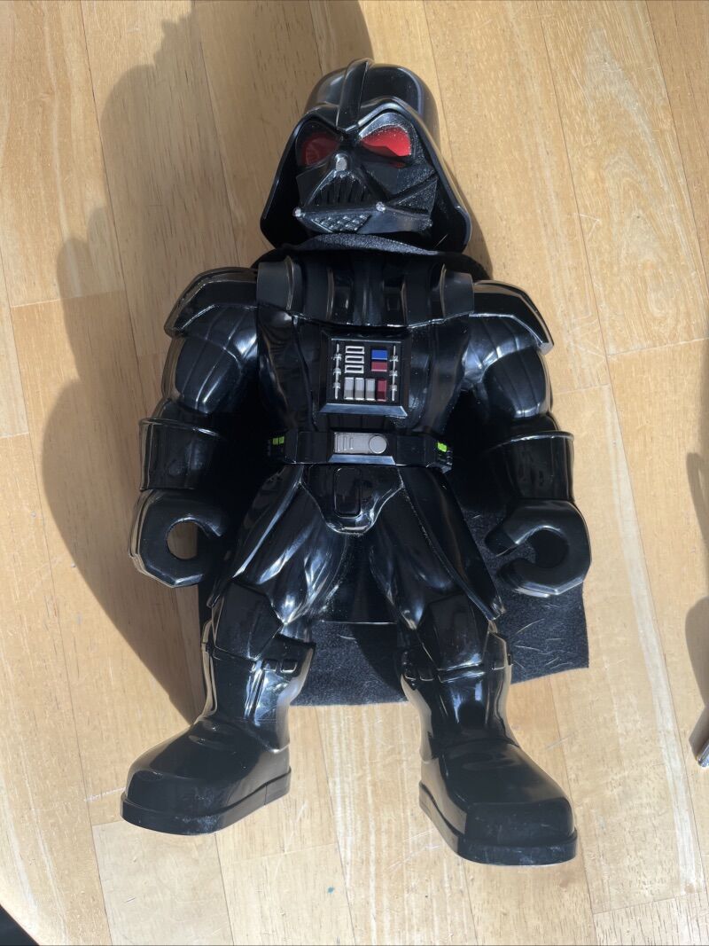 5 Large Star Wars Figures + Baby Yoda DarTh Vader