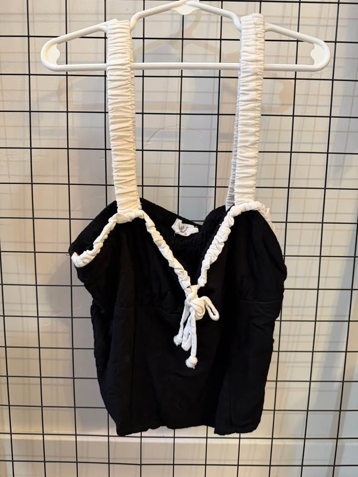 Sienna Sky Black Smocked Crop Top – Size M Fits XS/S – Never Worn – Lehi