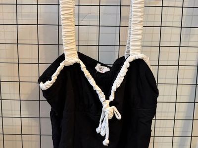 Sienna Sky Black Smocked Crop Top – Size M Fits XS/S – Never Worn – Lehi