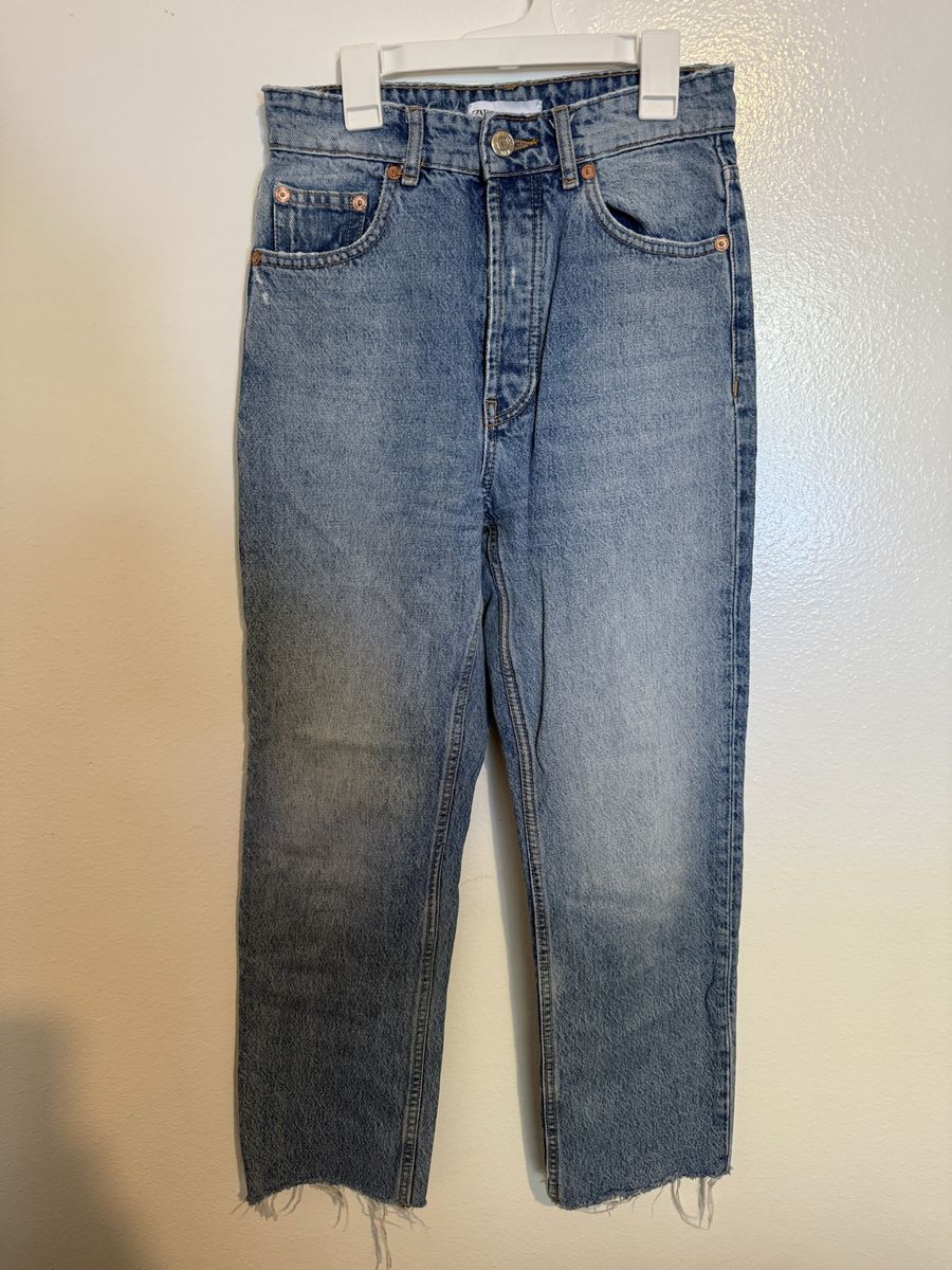Mid-Rise Zara Jeans - 4