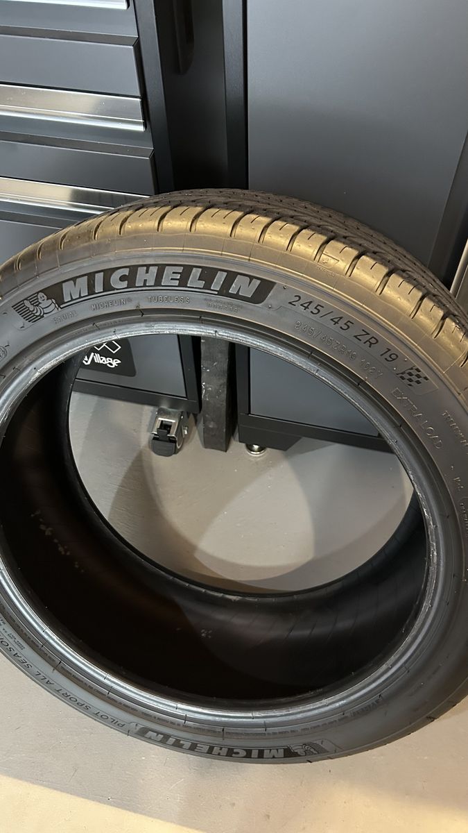 Michelin Pilot Sport All Season Set of 4 Tires 245/45ZR19