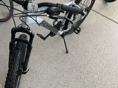 27.5 Mens Schwinn Mountain Bike