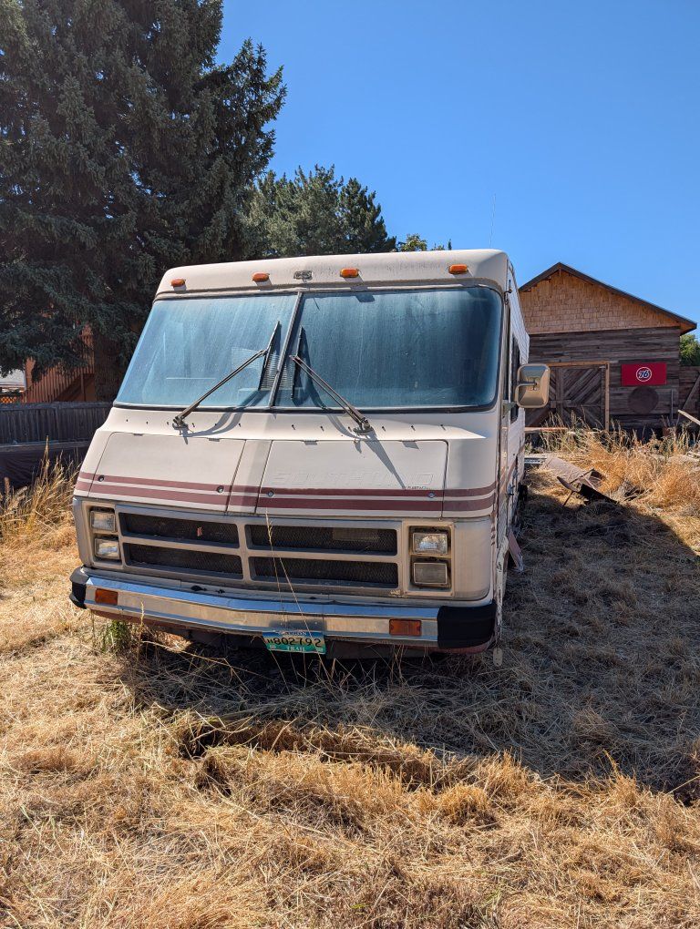 Fleetwood Southwind 1984 Motorhome - Project