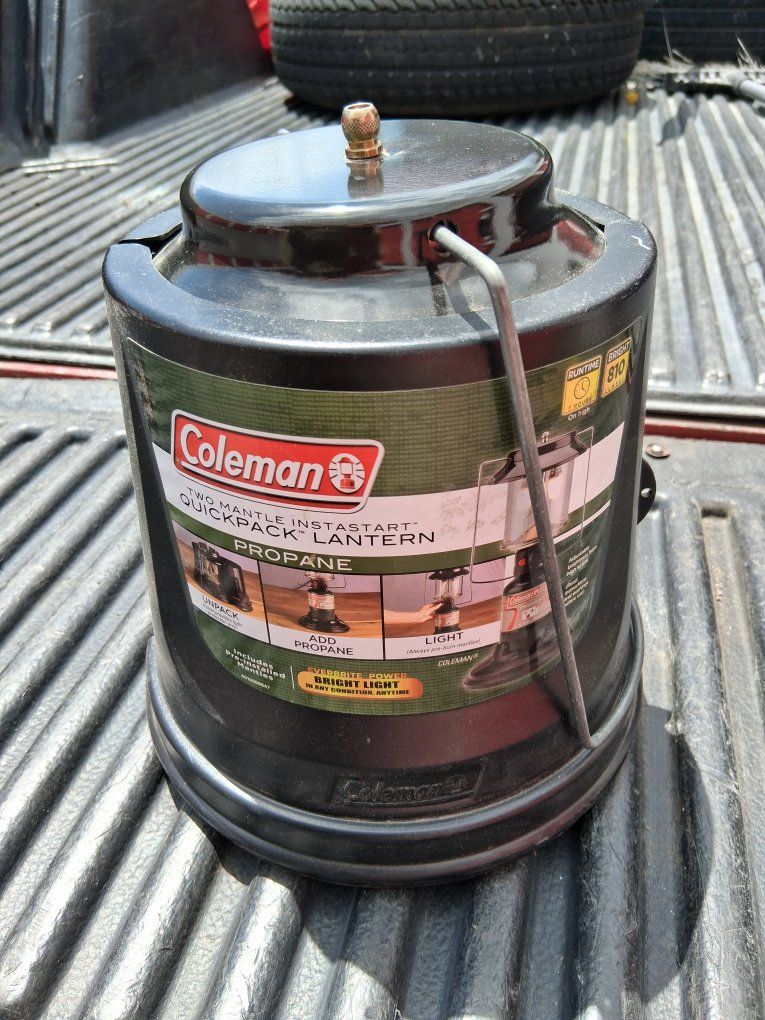 Colman Dual Mantle Lantern Like New!
