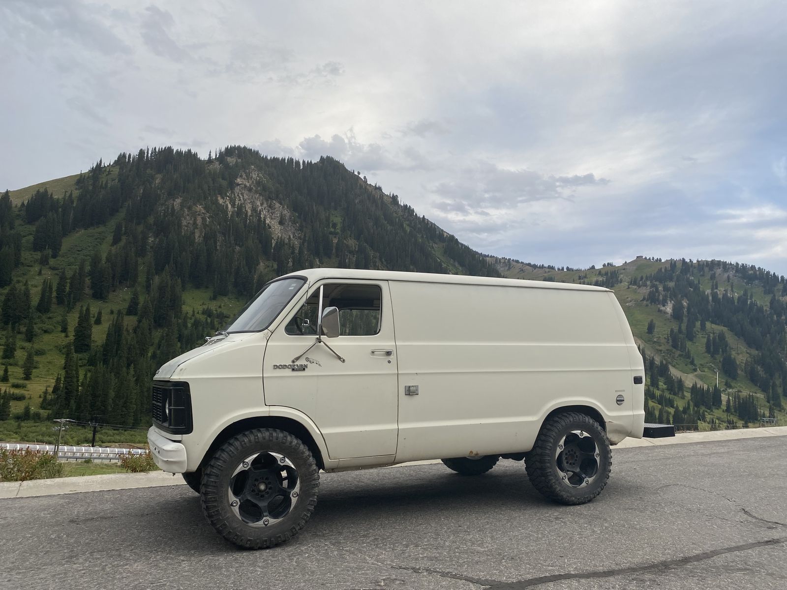 1980 DODGE B VAN/WAGON