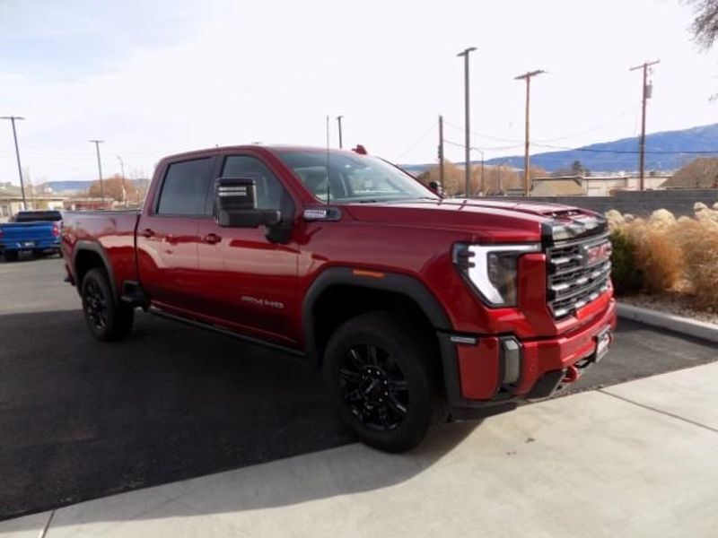 2024 GMC 2500 AT4