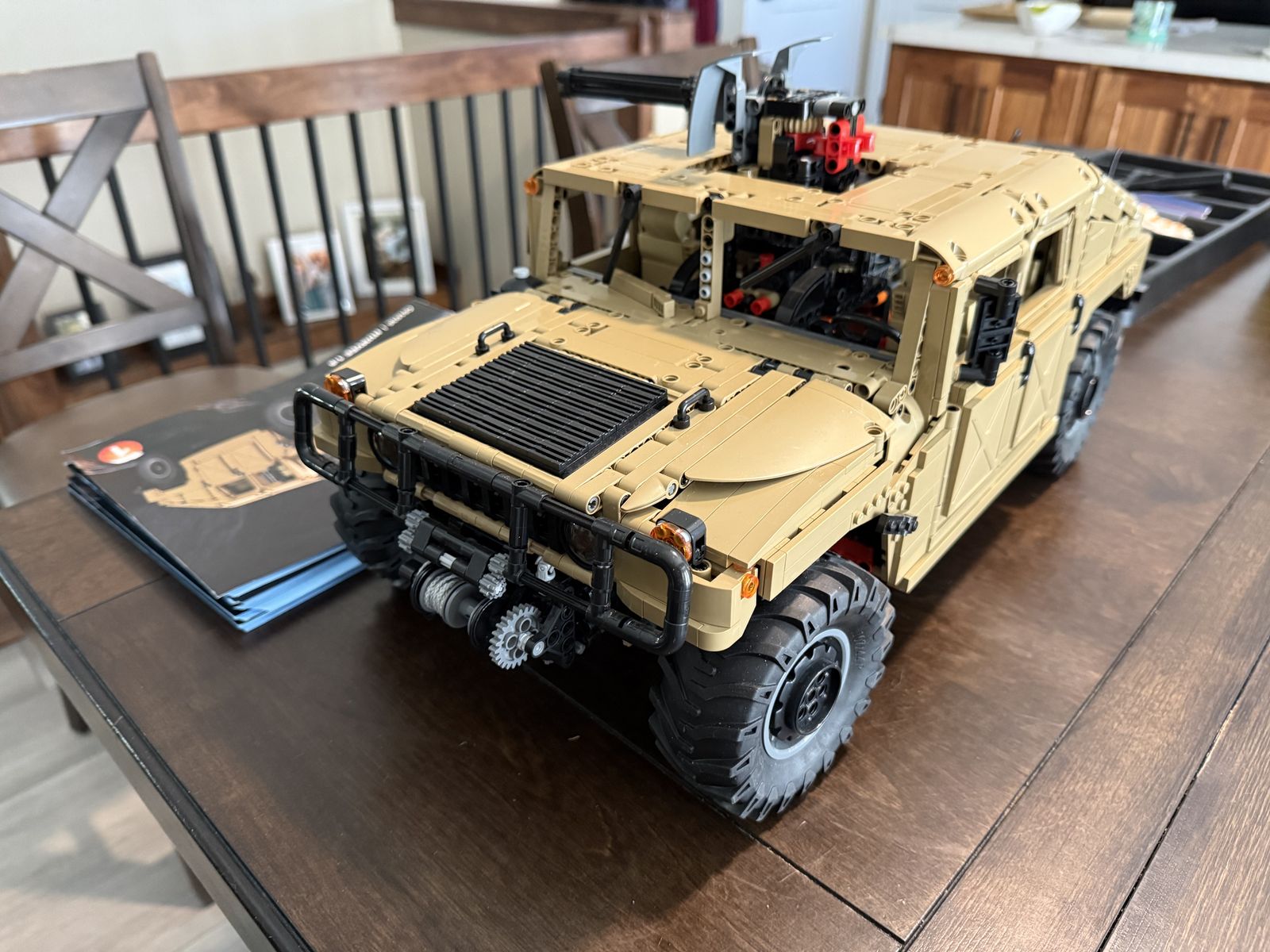 CaDA Bricks 1:8 Humvee C61036W