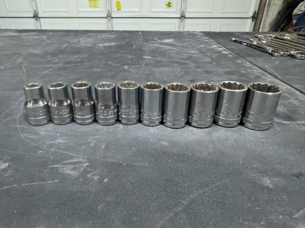 Main image 6