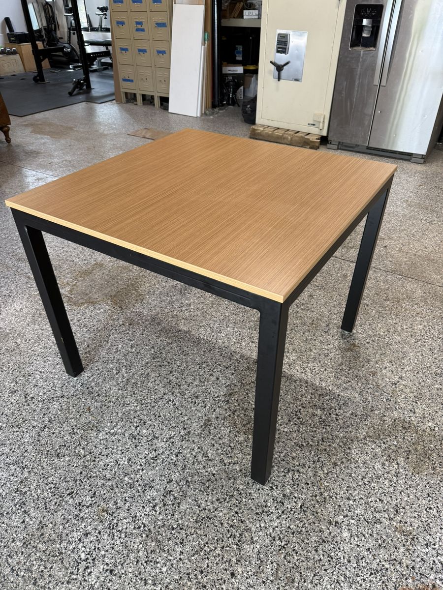 Metal/Wood Table & Chairs Set OBO