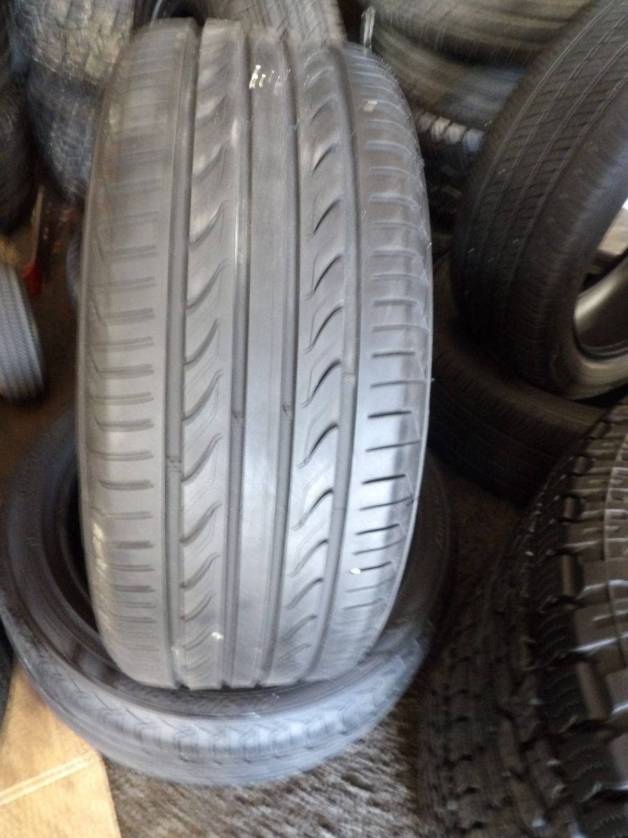 215/45R17 SENTURY UHP PAR OF TWO USED TIRES