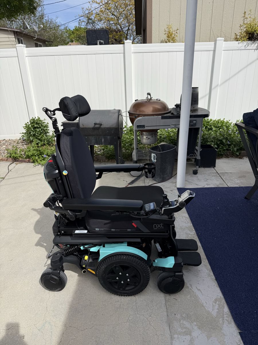 Quantum Edge Power Chair