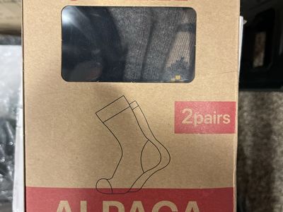 JUCLISE Alpaca Socks - 2 Pairs, Soft & Warm, Unisex, Grey/Tan/Blue for Everyday Comfort